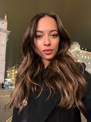 A selfie gallery profile picture of Auri 