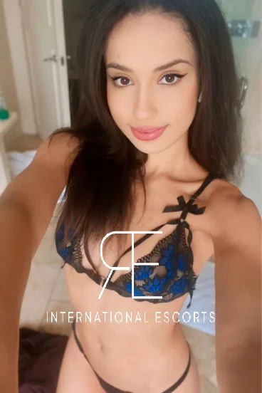 A selfie gallery profile picture of a very sexy Brazilian escort named Luisa