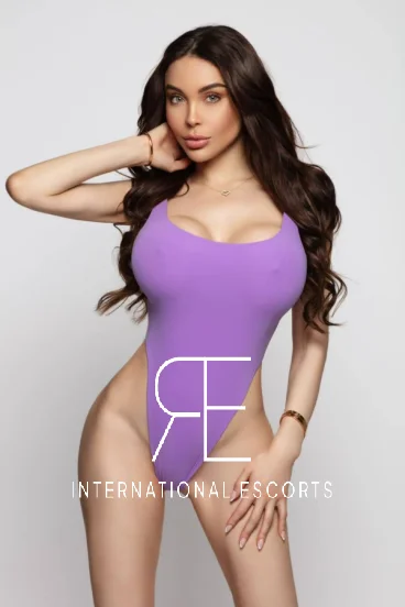 Busty porn star with long brunette hair 