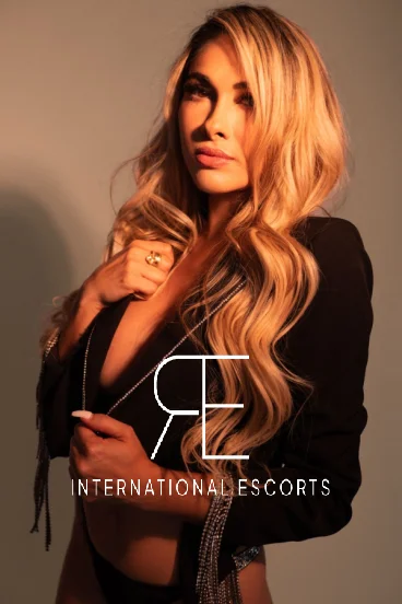 Brazilian escort Mara international glamour in London
