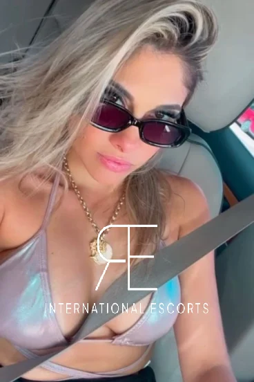 International escort Mara car selfie, Brazilian blonde beauty in London