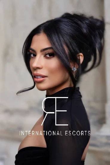 Mannu, cosmopolitan Brazilian escort based in Knightsbridge