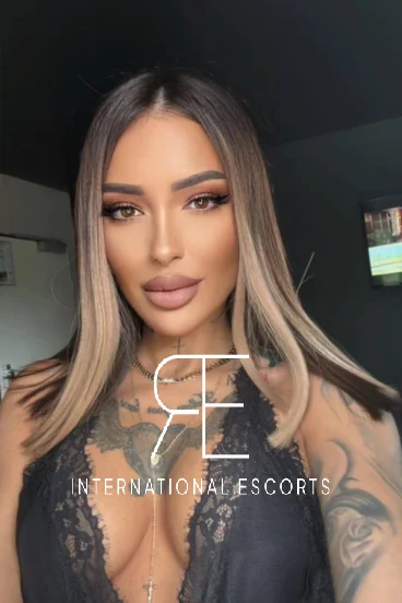 Selfie of a London escort named Annelly 