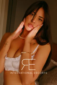 Lisa-May Brazilian brunette escort, sophisticated London incall beauty
